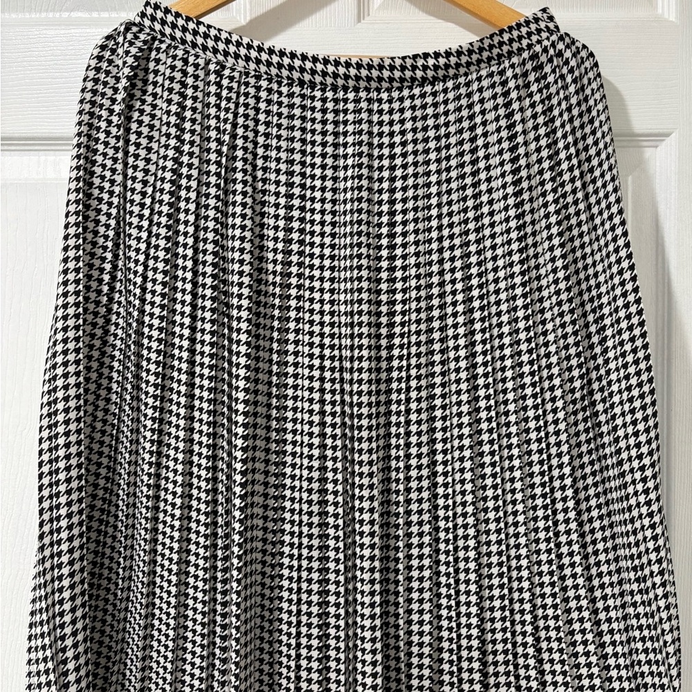 J. Crew Black and White Houndstooth A-Line Skirt